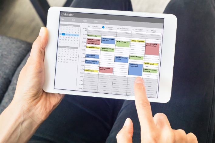 How to Schedule Employees + Free Templates