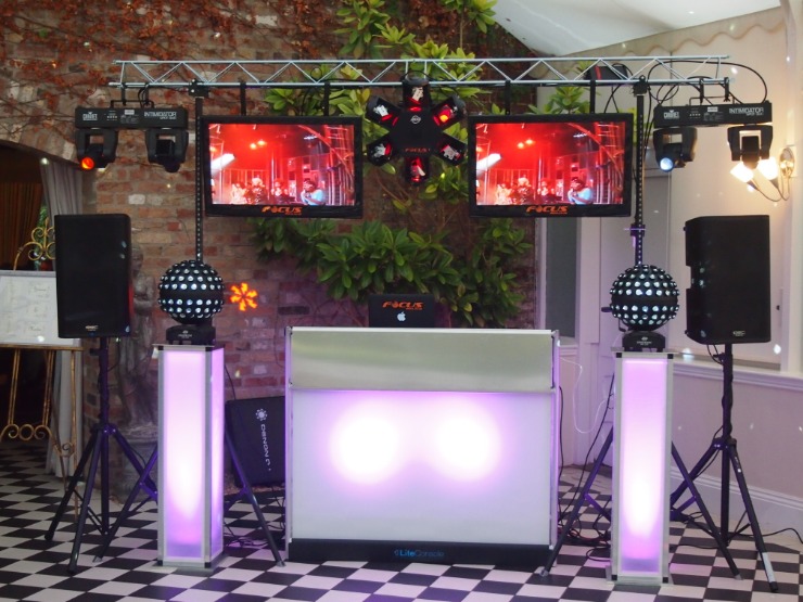 How to Start a Wedding DJ Business Quick Guide