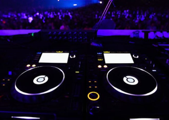 How Much Does It Cost To Hire A DJ 2023 DJ Rates & Prices Wedding DJ Costs